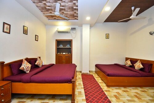 Гостиница Pink Elephant Haveli - Hostel в Джайпуре