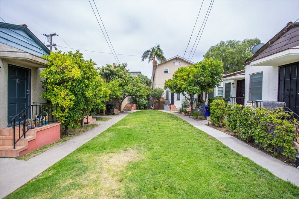 Фото Orange Tree Cottages Downtown