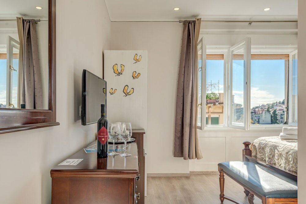 Фото Metropole Luxury Rooms