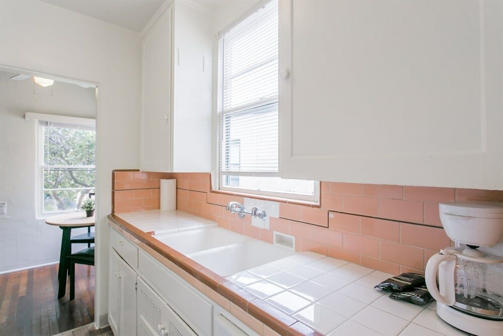 Фото Orange Tree Cottages Downtown