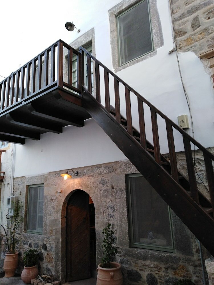 Фото Latmos 1860