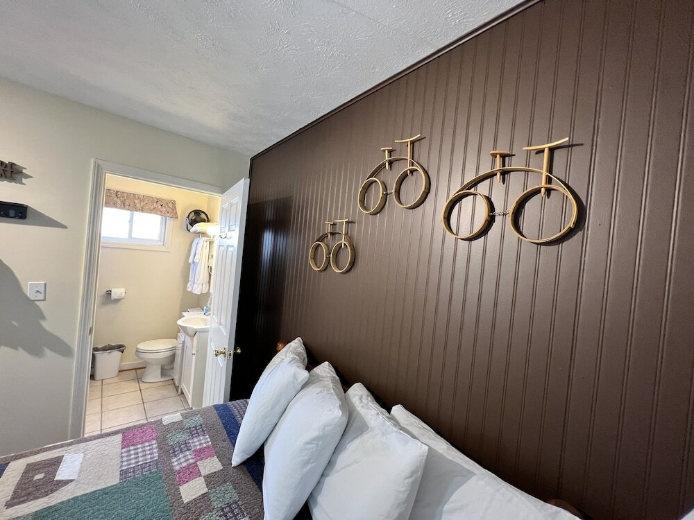 Фото The Dancing Bear Inn