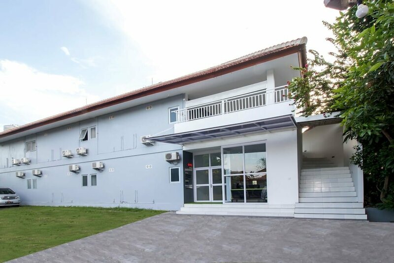 Гостиница Oyo 2270 Hotel Taman Wirama