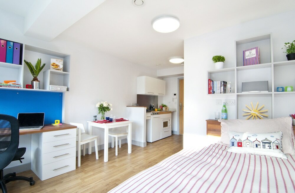 Фото Unilife High Street