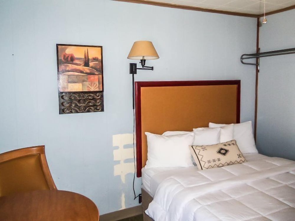 Фото The Gold Pan Motel