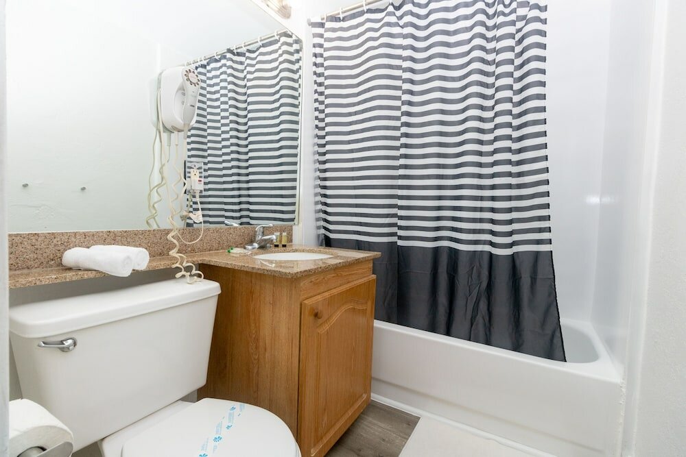 Фото 341 Apt Hollywood Beach