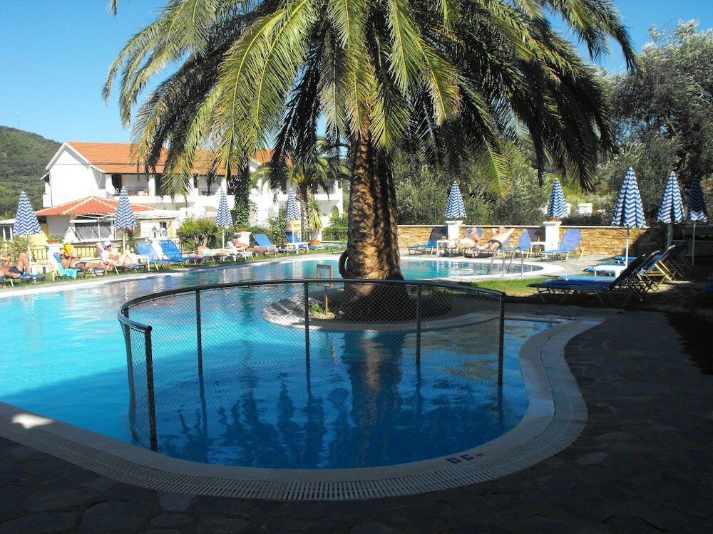 Фото Perros Hotel