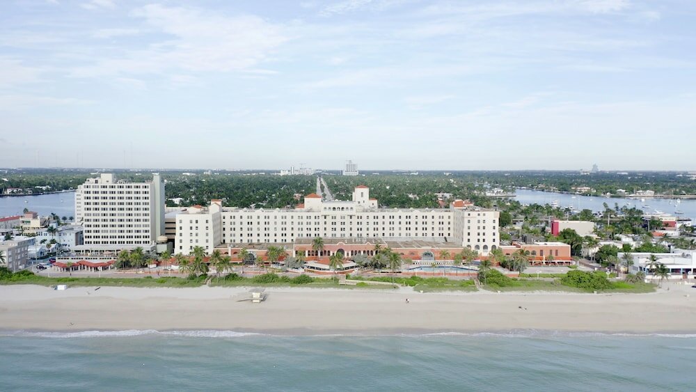 Фото 341 Apt Hollywood Beach