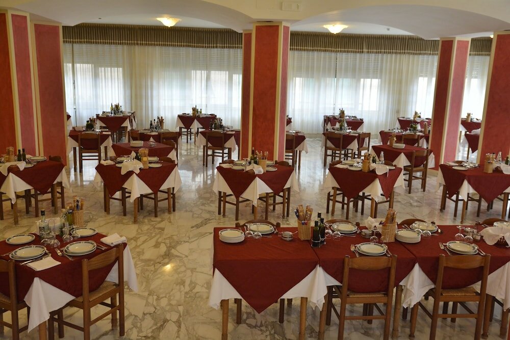 Фото Hotel Reali