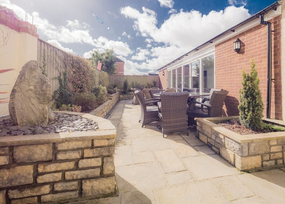 Фото Tlc Exmouth Bed and Breakfast