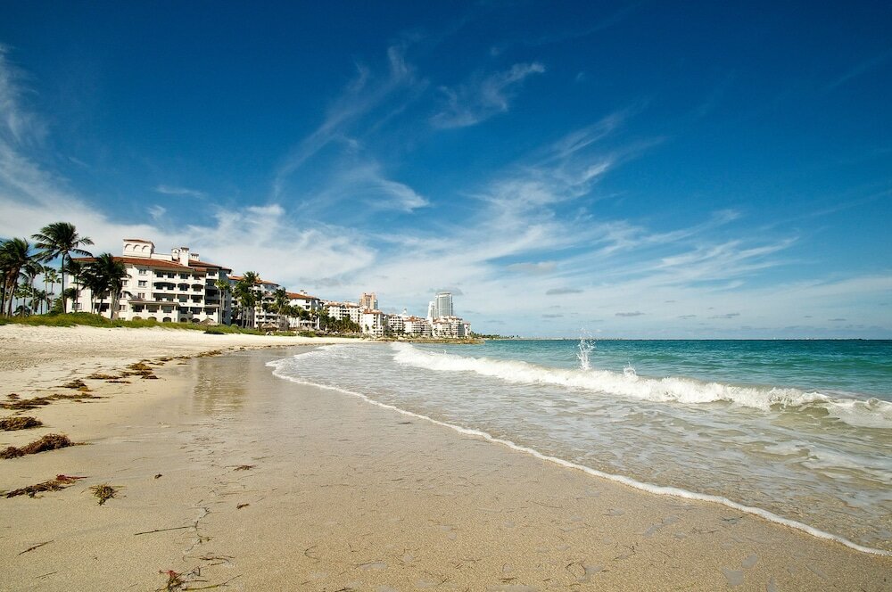 Фото Provident Luxury Suites Fisher Island