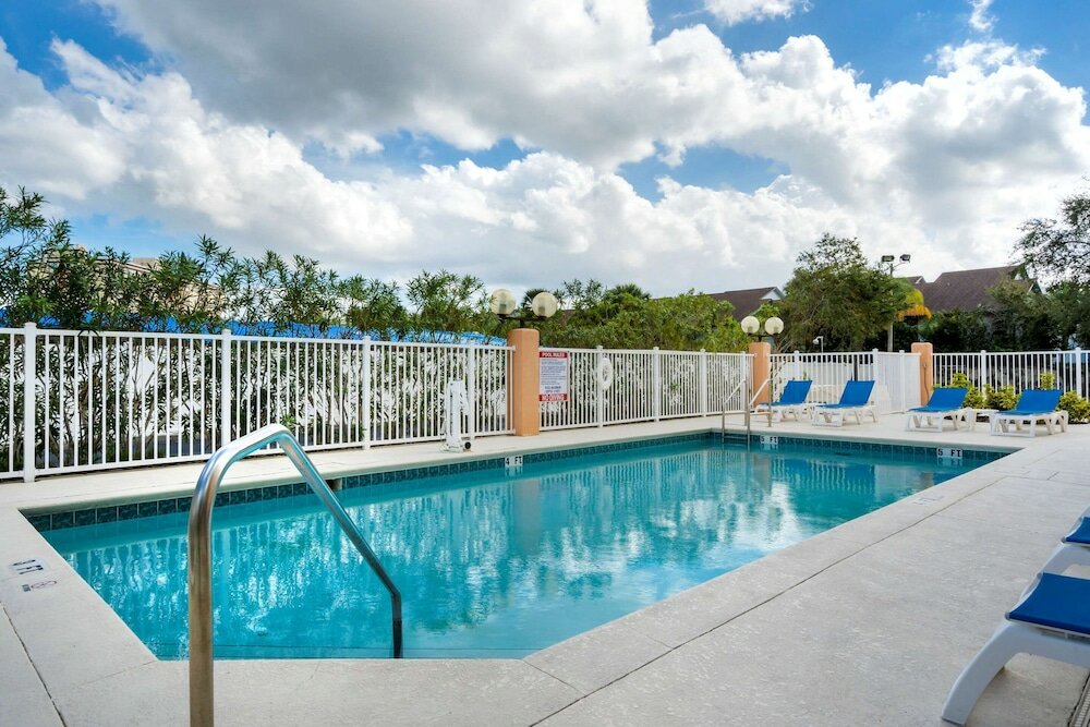 Фото Comfort Inn Kissimmee-Lake Buena Vista South