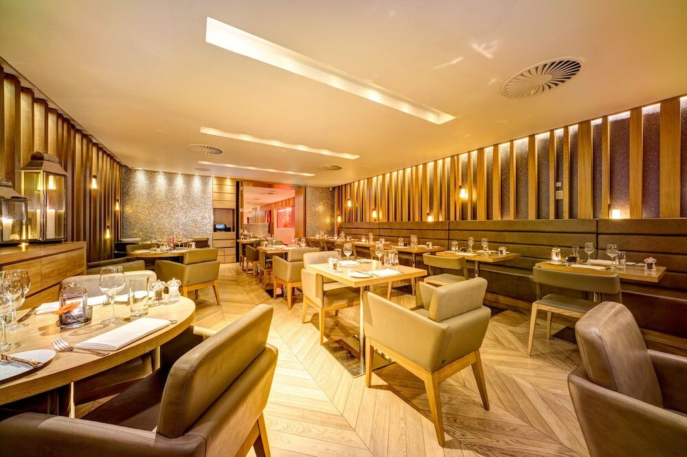 Фото Apex Temple Court Hotel