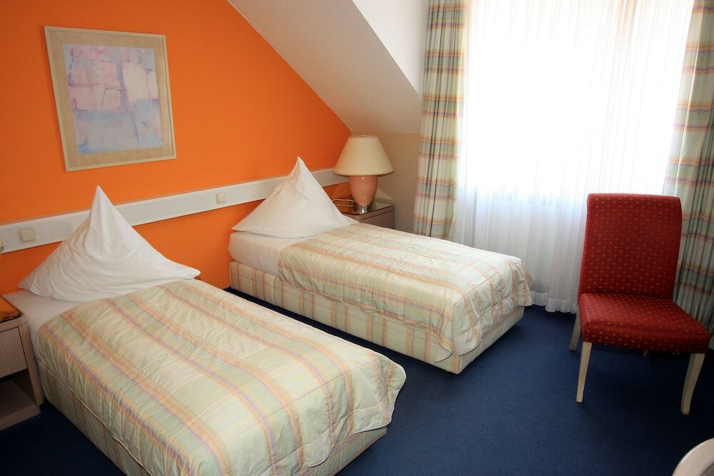 Фото Hotel Ilmenauer Hof