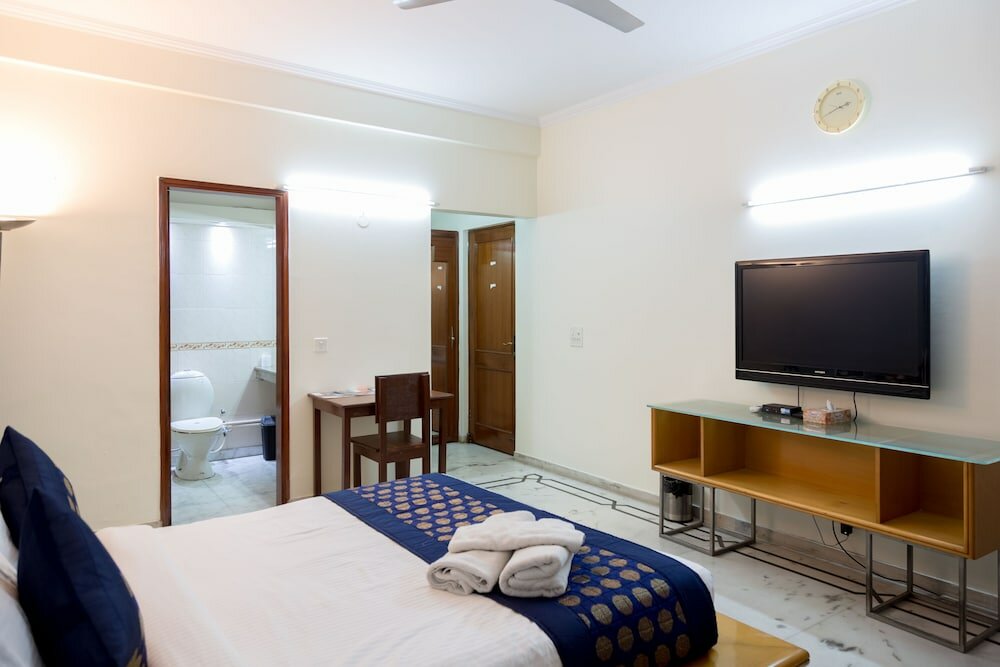 Фото Under My Roof Green Park