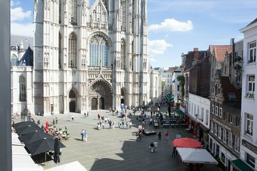 Гостиница HotelO Kathedral Antwerp в Антверпене