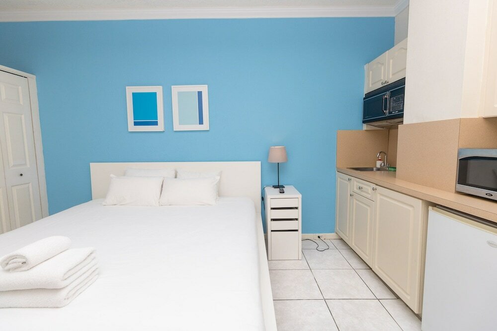 Фото 433 Studio Hollywood Beach Resort