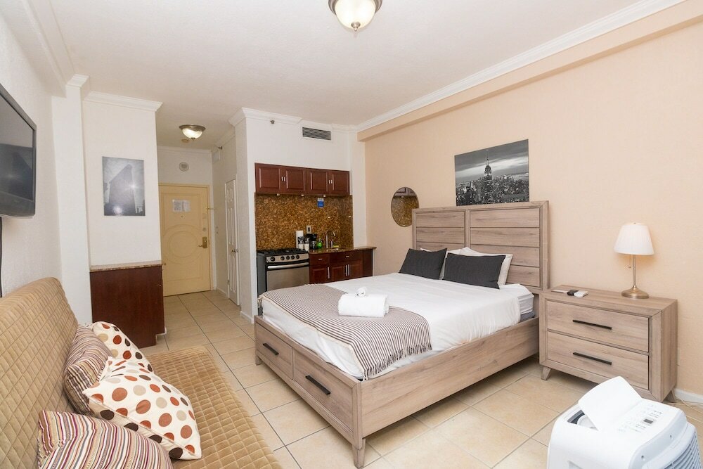 Фото 707 Partial Ocean Hollywood Beach