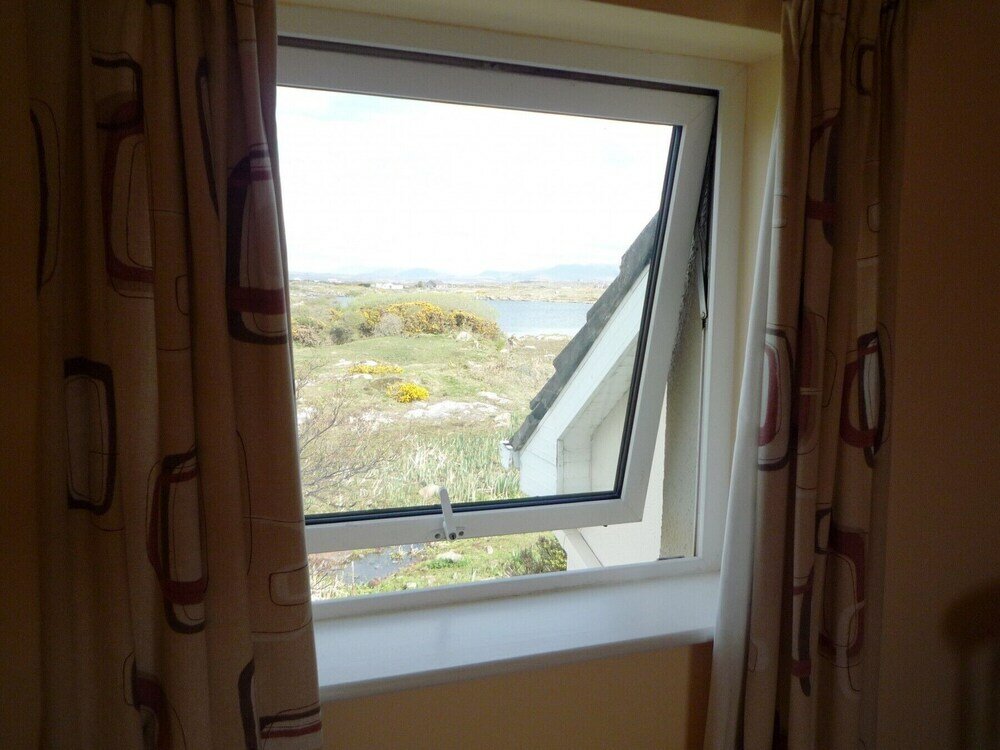 Фото Ballyconneely Holiday Homes № 2