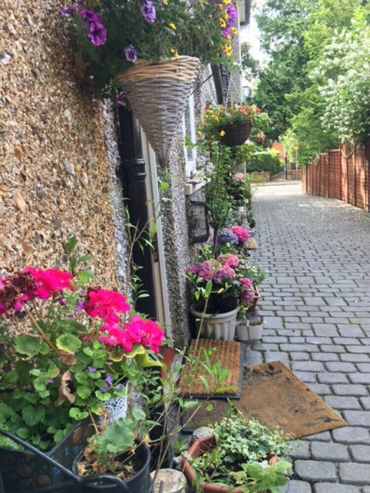 Фото Immaculate 4-bed Apartment in Bournemouth & SPA