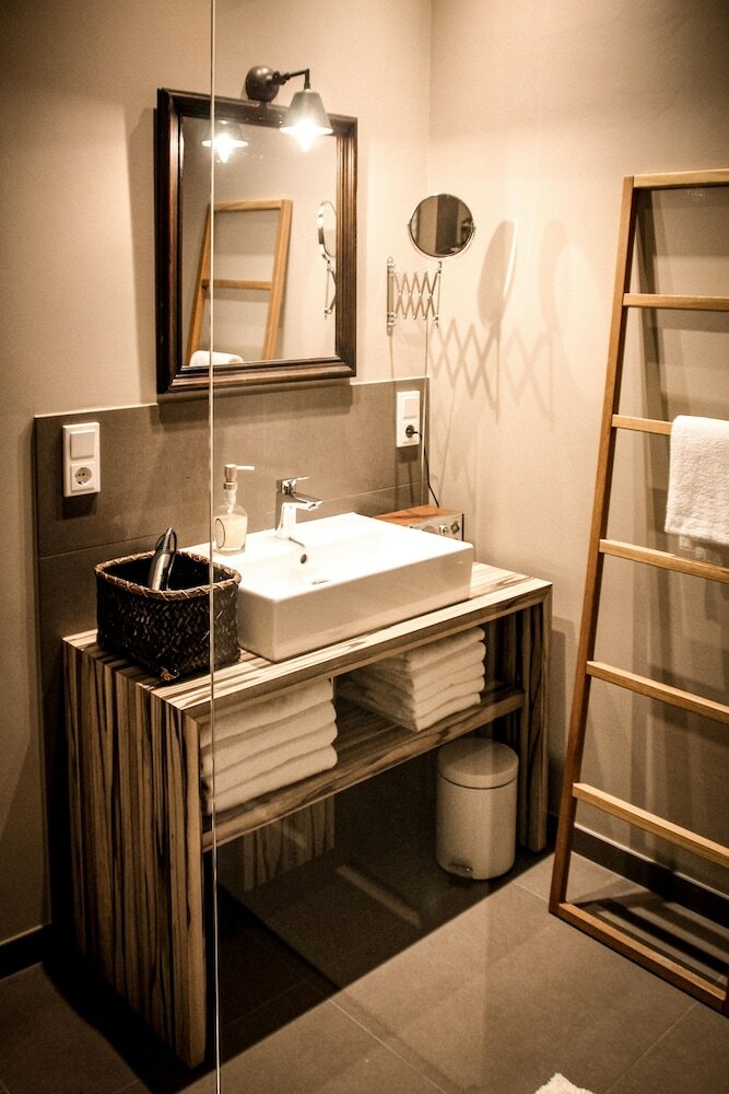 Фото The Backyard