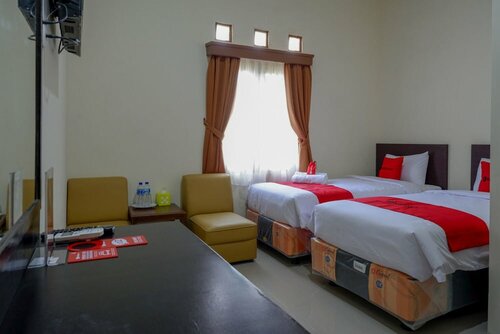 Гостиница RedDoorz near Stadion 45 Karanganyar