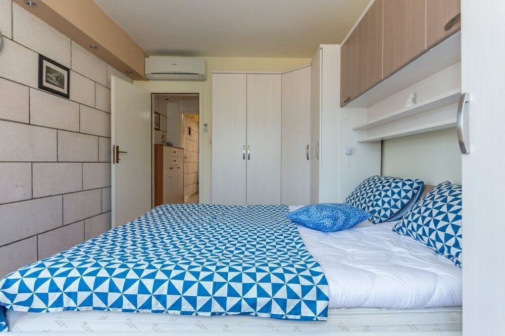 Фото Romantic apartment for 2 with pool