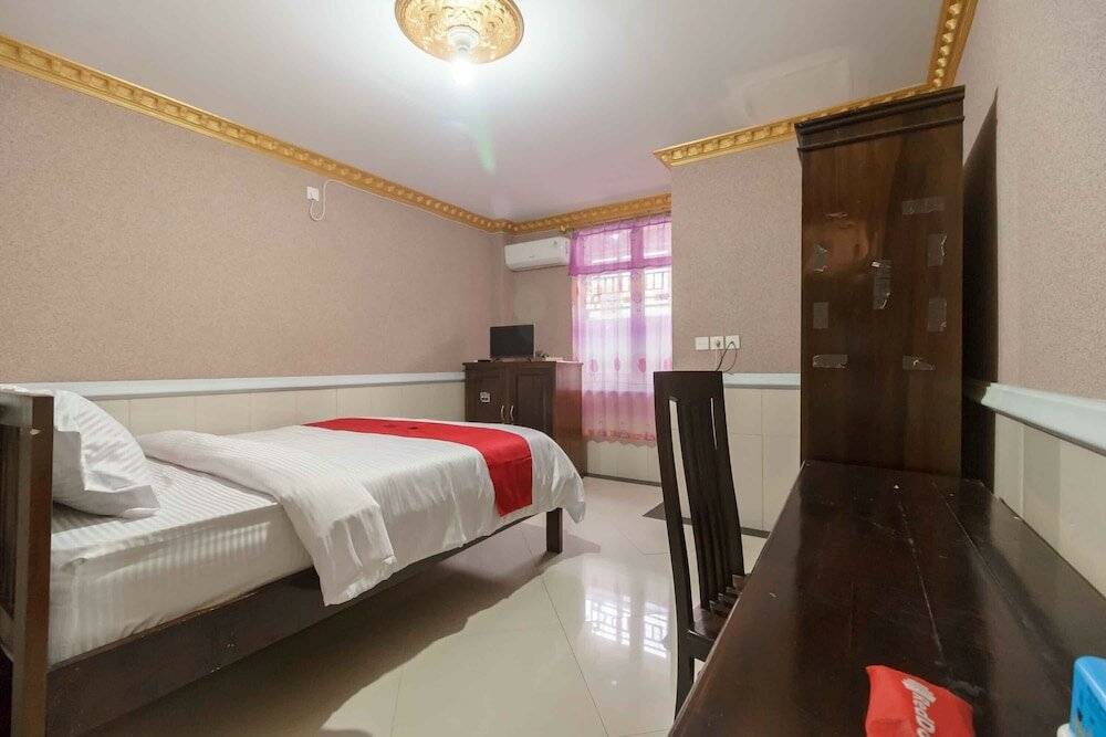 Фото RedDoorz Plus Syariah near Rsup Dr. M. Djamil Padang