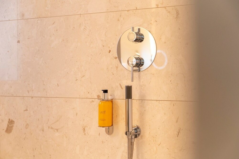 Фото Mirablue Luxury Residences