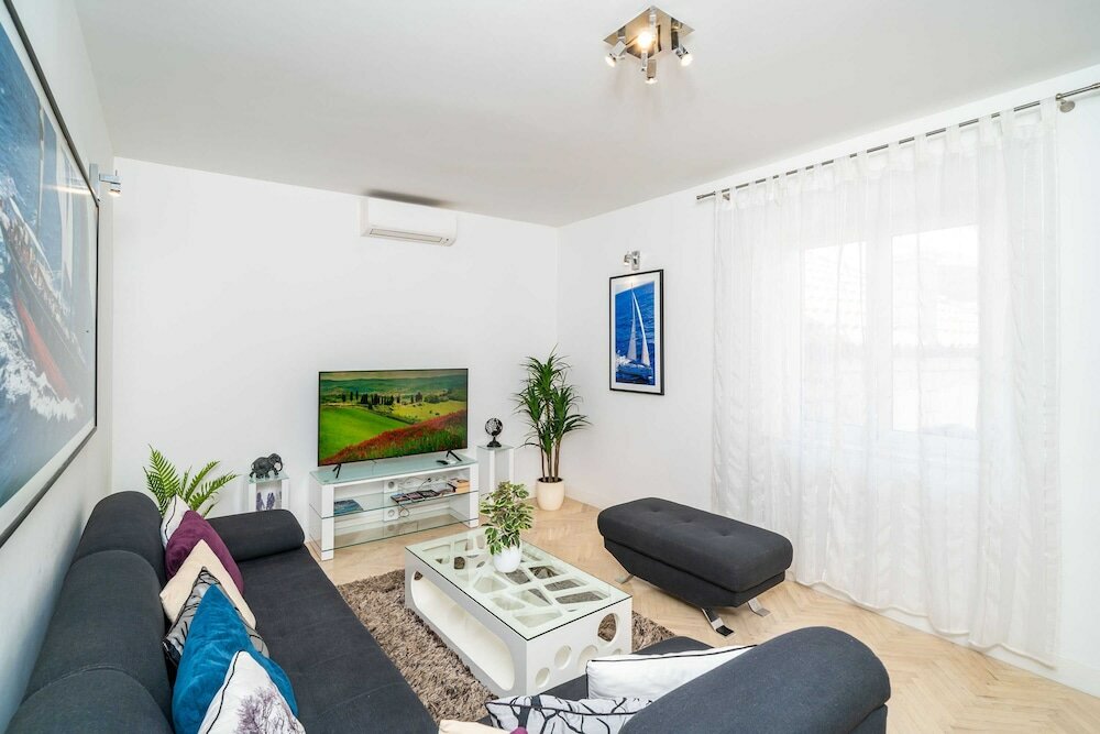 Фото Holiday Home King