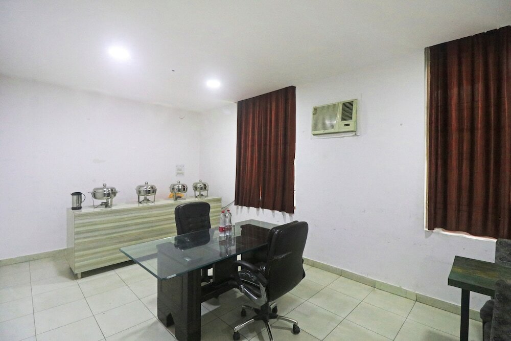 Фото Отель Ashoka Palace