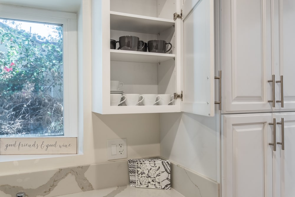 Фото Luxurious Studio City Home