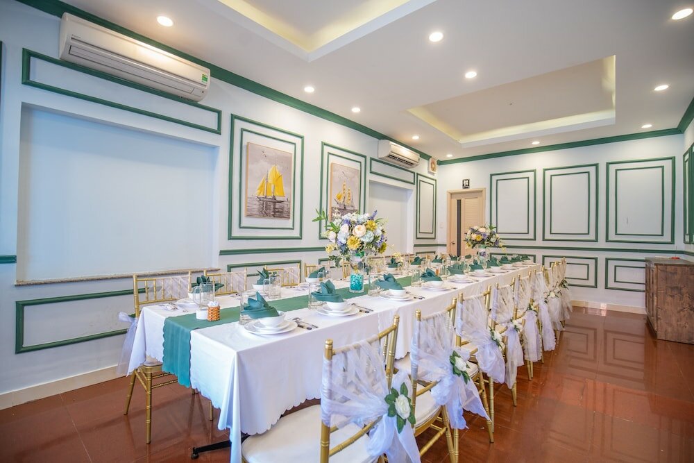 Фото Happy Forest Hotel