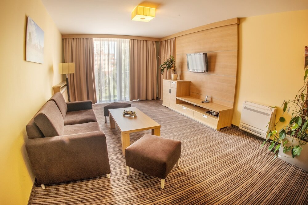 Фото Alexandra Business Hotel