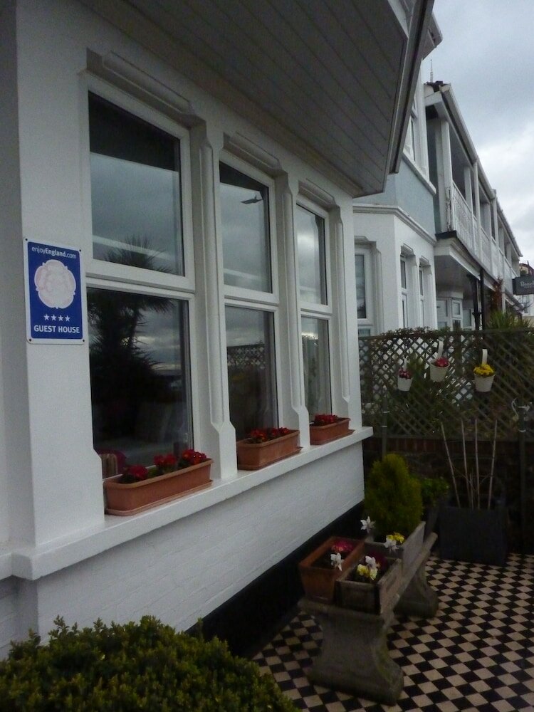 Фото Pebbles Guest House