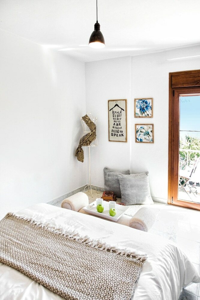 Фото Asprolithos Studios