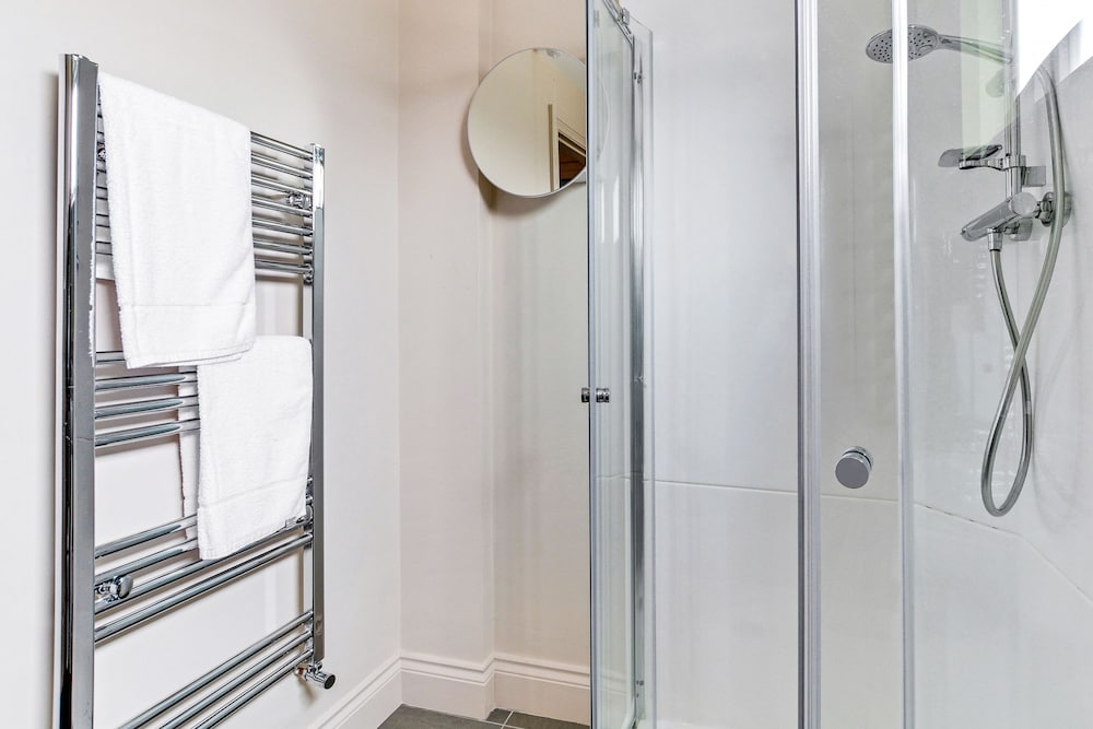 Фото The Ship's Key Aparthotel