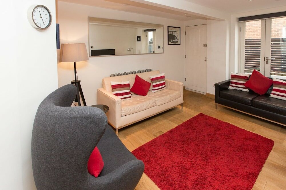 Фото HomefromHolme St Peters Mews