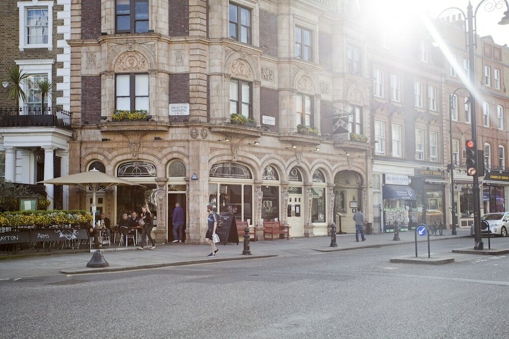 Фото отеля 1