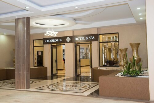 Гостиница Crossroads Hotel Blantyre в Блантайре