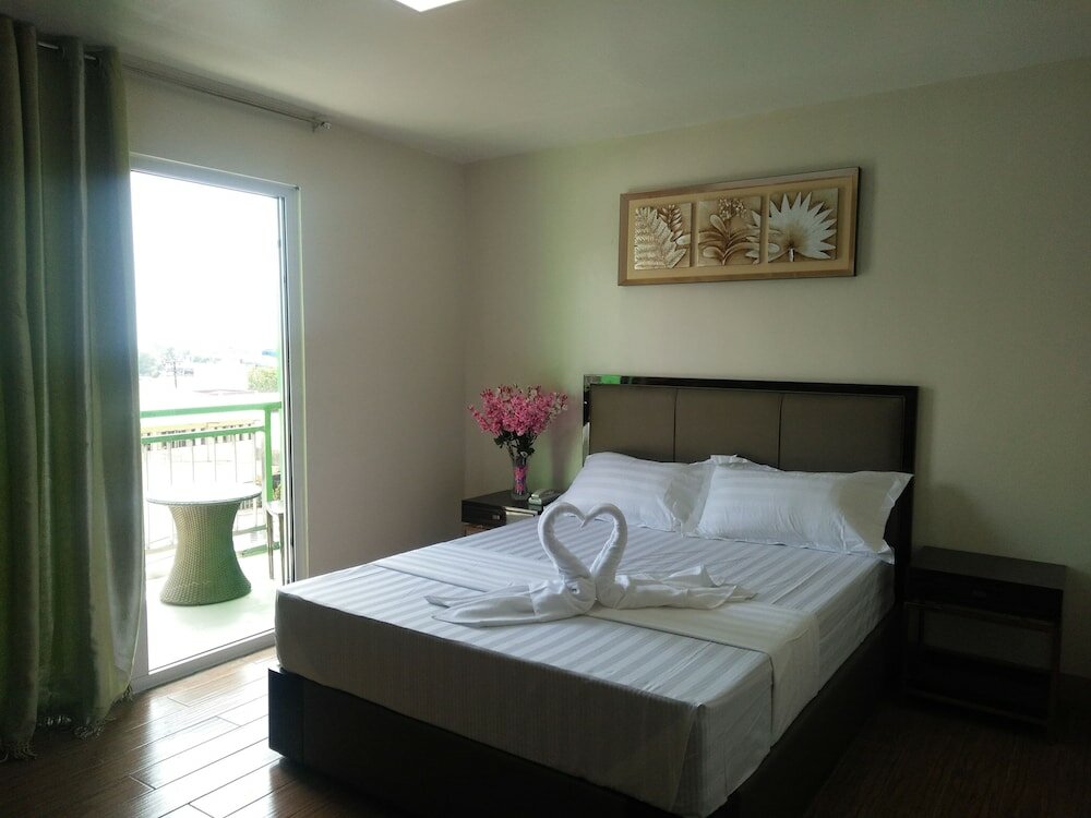 Фото Meaco Royal Hotel - Batangas City