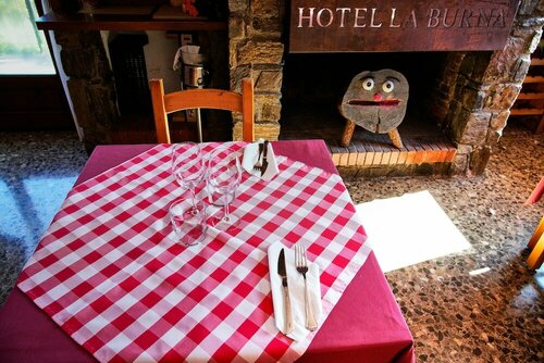 Гостиница Hotel La Burna Panoramic в Ла Массане