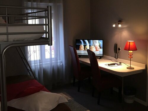 Гостиница Ariane Hotel в Виши