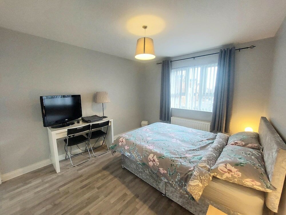 Фото Lawnbrook Town Guest House