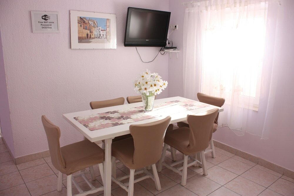 Фото Apartments Tanja & Josipa