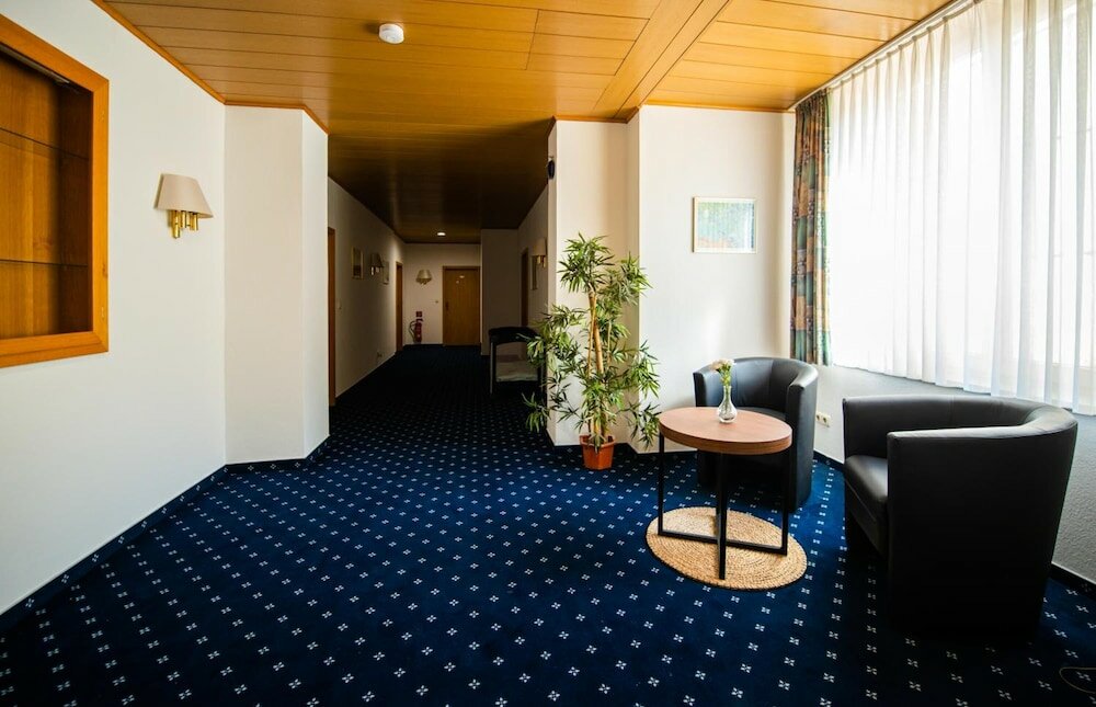 Фото Hotel Fränkischer Hof