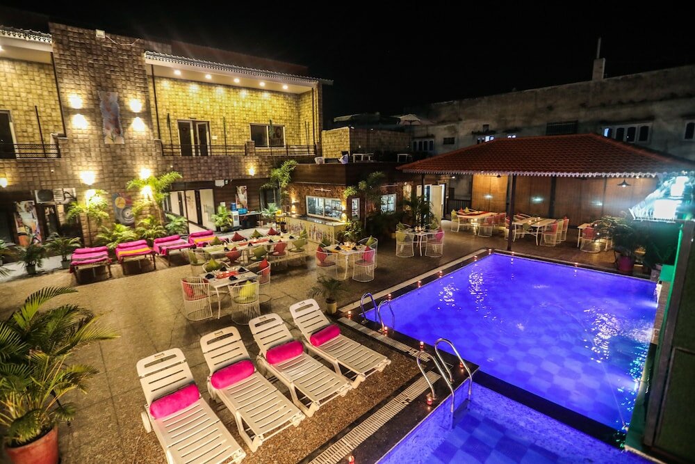 Фото отеля 2