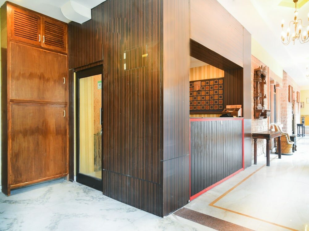 Фото Capital O 35409 Hotel Megh Niwas