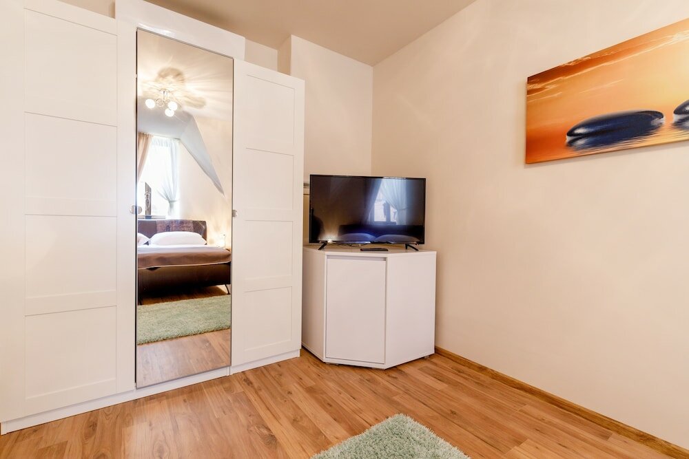 Фото Apartments Menuet