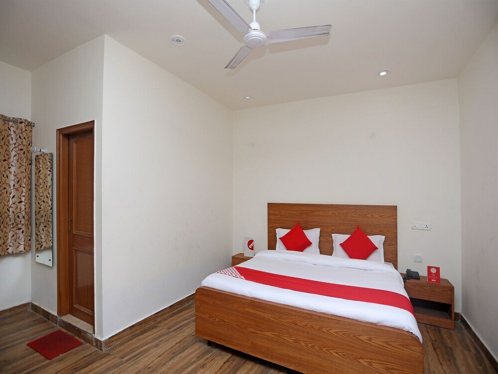 Фото Oyo 18347 Hotel Mountain Inn